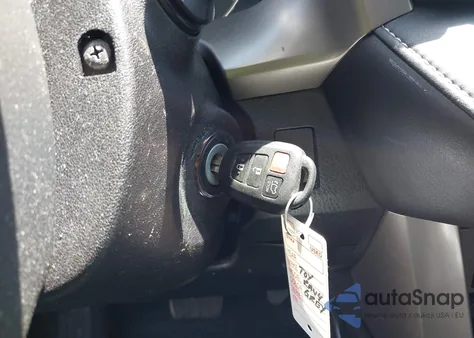 2016 Toyota Rav4 Xle from USA, damaged, VIN 2T3RFREV2GW505011